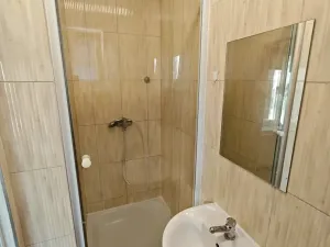 Pronájem bytu 1+kk, Praha - Hlubočepy, Na Zlíchově, 18 m2
