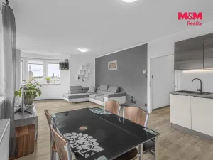 Pronájem bytu 2+kk, Pardubice - Zelené Předměstí, nábřeží Závodu míru, 58 m2