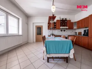 Prodej rodinného domu, Holubice - Kozinec, U Kapličky, 200 m2