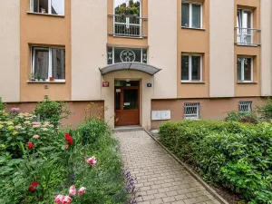 Pronájem bytu 2+kk, Praha - Vršovice, Jakutská, 41 m2