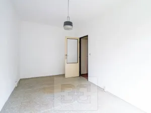 Pronájem bytu 3+1, Praha - Kobylisy, Kyselova, 64 m2