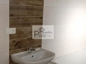 Prodej bytu 2+kk, Hevlín, 69 m2
