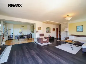 Prodej bytu 6+kk a větší, Doksy, Okružní, 412 m2