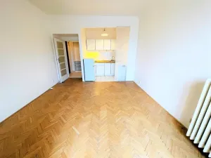 Pronájem bytu 1+kk, Praha - Vršovice, Tolstého, 31 m2