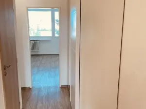 Pronájem bytu 2+kk, Praha - Kamýk, Pšenčíkova, 43 m2