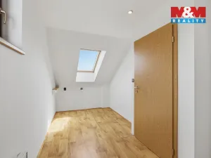Prodej rodinného domu, Kněževes, U haldy, 155 m2