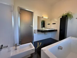 Pronájem bytu 3+kk, Olomouc, tř. Svornosti, 77 m2
