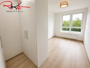 Pronájem bytu 2+kk, Praha, Pod Harfou, 45 m2