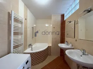 Pronájem bytu 3+kk, Praha, Steinerova, 79 m2