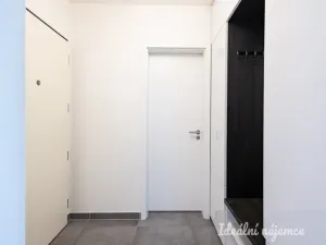 Pronájem bytu 2+kk, Praha - Vysočany, Strnadových, 50 m2
