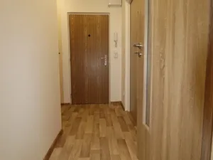 Pronájem bytu 2+kk, Hradec Králové - Nový Hradec Králové, třída Edvarda Beneše, 42 m2