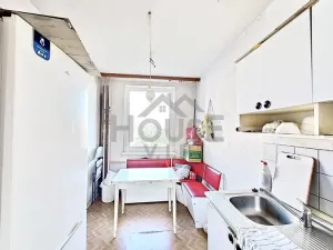 Prodej bytu 3+1, Praha - Modřany, Pejevové, 72 m2