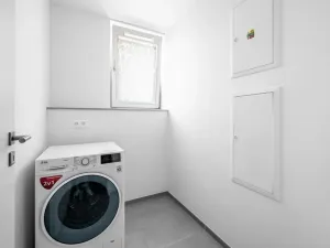 Pronájem bytu 2+kk, Praha - Vršovice, Altajská, 61 m2