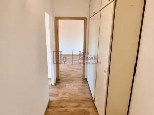 Prodej bytu 1+1, Jindřichův Hradec, sídliště Vajgar, 42 m2
