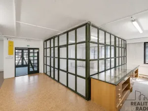 Pronájem skladu, Čeperka, 708 m2