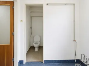 Pronájem skladu, Čeperka, 708 m2