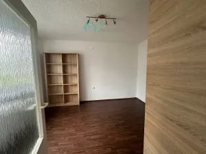 Pronájem bytu 2+1, Pardubice, Stavbařů, 56 m2