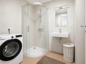 Pronájem bytu 2+kk, Praha - Hrdlořezy, Mezitraťová, 48 m2