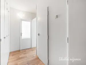 Pronájem bytu 2+kk, Praha, Slancova, 47 m2