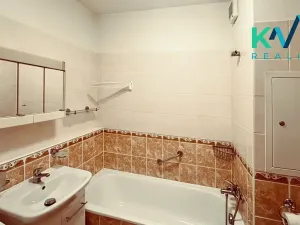 Pronájem bytu 1+kk, Karlovy Vary, Waldertova, 39 m2