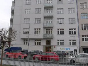 Pronájem bytu 1+kk, Praha - Dejvice, Wuchterlova, 36 m2