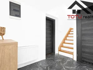 Prodej rodinného domu, Trutnov, 240 m2