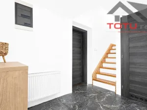 Prodej rodinného domu, Trutnov, 240 m2