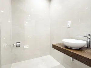 Prodej bytu 5+kk, Praha - Holyně, náměstí Pod lípou, 150 m2