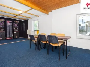 Prodej komerční nemovitosti, Holice, Holubova, 253 m2