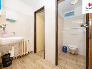 Prodej komerční nemovitosti, Holice, Holubova, 253 m2