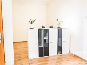 Pronájem komerční, Kladno, náměstí Svobody, 12 m2