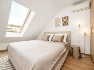 Pronájem bytu 2+kk, Praha - Smíchov, Bieblova, 57 m2