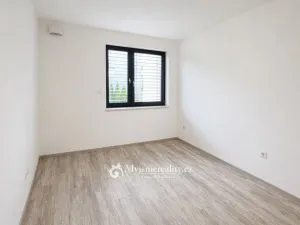 Pronájem bytu 2+kk, Znojmo, Jarošova, 44 m2