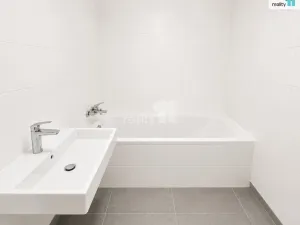 Prodej bytu 2+kk, Praha, Kolmanova, 51 m2