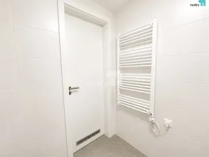 Prodej bytu 2+kk, Praha, Kolmanova, 51 m2
