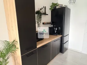 Prodej bytu 2+kk, Praha, Bazovského, 45 m2
