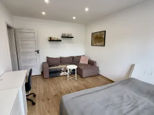 Pronájem bytu 1+1, Karviná, tř. Těreškovové, 37 m2