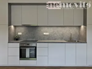 Pronájem bytu 1+kk, Hradec Králové, Chelčického, 36 m2