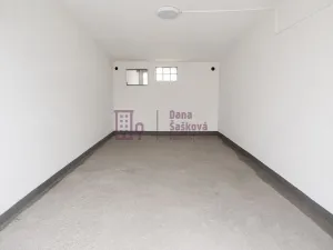 Pronájem garáže, Jindřichův Hradec - Jindřichův Hradec II, Jarošovská, 20 m2