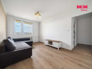 Pronájem bytu 2+kk, Praha, Bruslařská, 40 m2