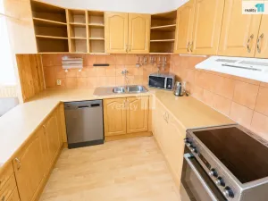 Pronájem bytu 3+1, Praha - Strašnice, Pod Třebešínem, 97 m2
