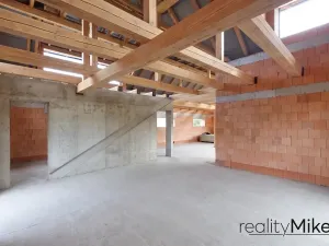 Prodej rodinného domu, Rovensko pod Troskami, 252 m2