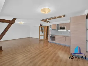 Pronájem bytu 2+kk, Praha - Holešovice, Tovární, 64 m2