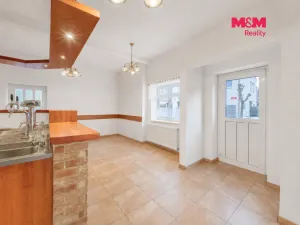 Pronájem obchodního prostoru, Plzeň - Lobzy, Petřínská, 88 m2