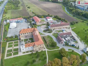Prodej rodinného domu, Králův Dvůr, 5. května, 360 m2
