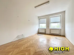 Pronájem kanceláře, Dýšina, 490 m2