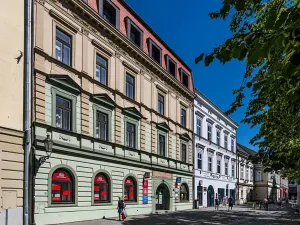 Pronájem obchodního prostoru, Uherské Hradiště, Masarykovo náměstí, 41 m2