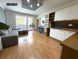 Pronájem bytu 2+kk, Hostivice, Žitná, 50 m2
