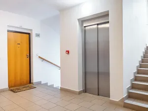 Prodej bytu 4+1, Praha - Žižkov, V kapslovně, 100 m2