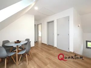 Pronájem bytu 2+1, Praha - Holyně, Za Knotkem, 89 m2